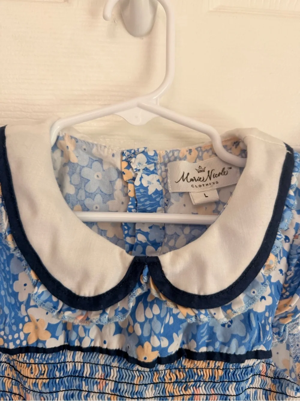 Vtg Girls Marie-Nicole blue floral smocked dress Size L (5T) White Collar Short